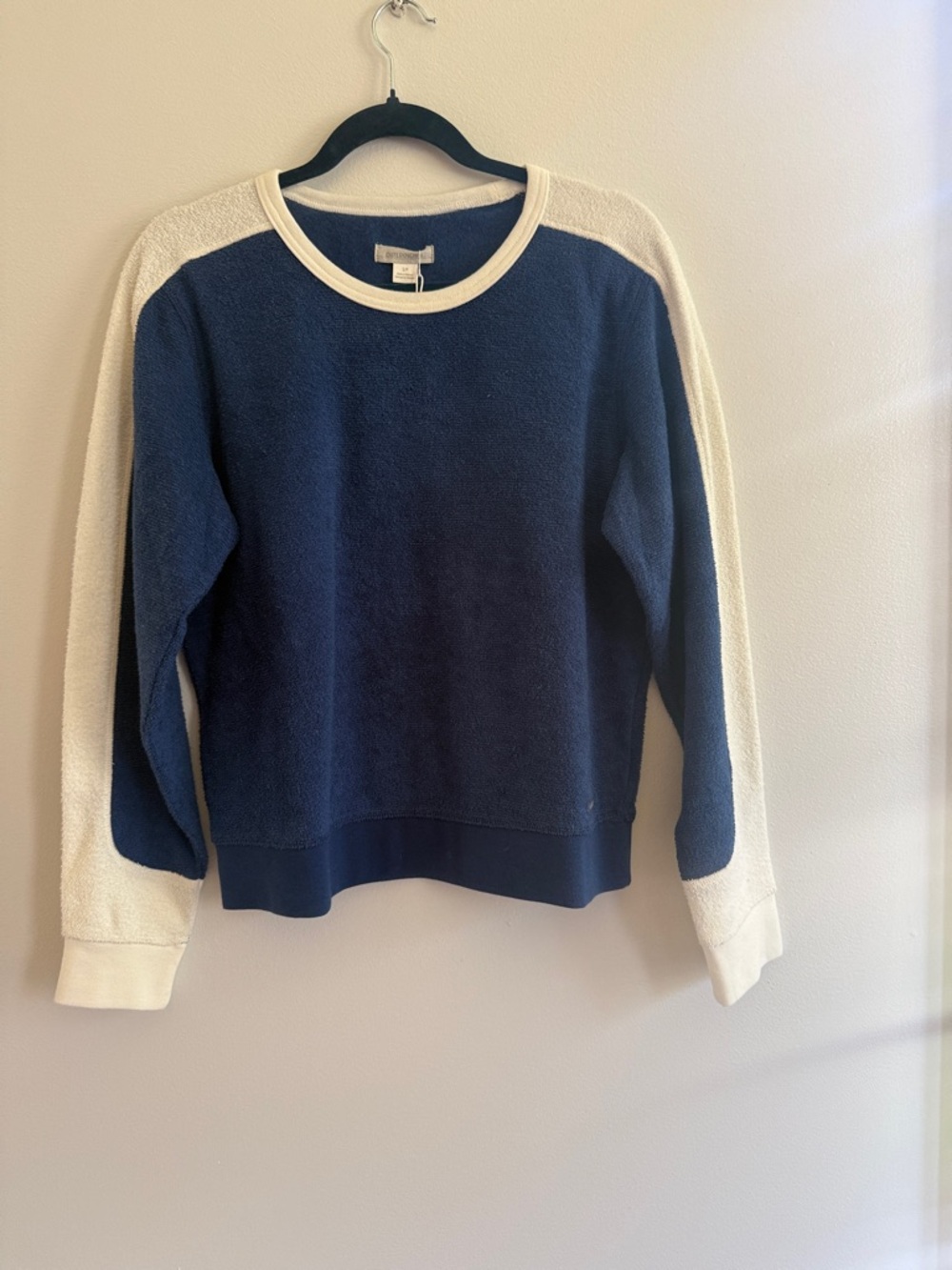 Women's Blue and White Sweater